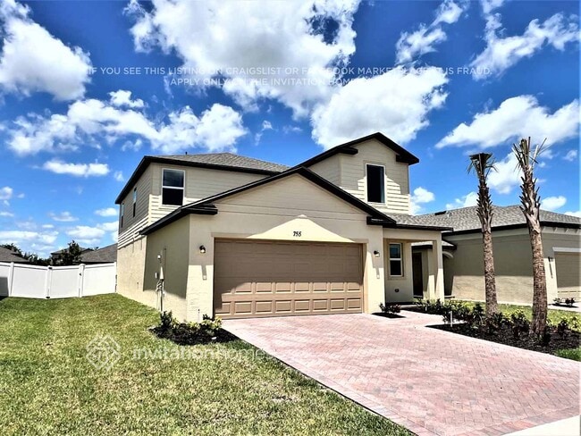 755 Carlyle Way in Fort Pierce, FL - Building Photo - Building Photo