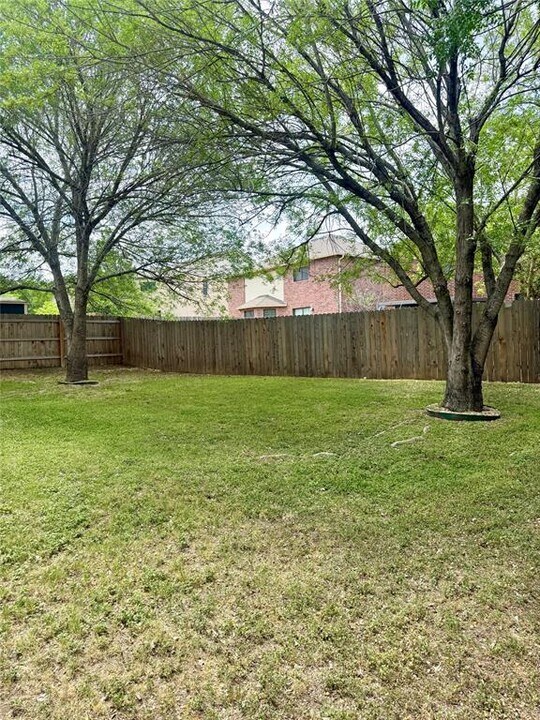 11104 Chatam Berry Ln in Austin, TX - Building Photo