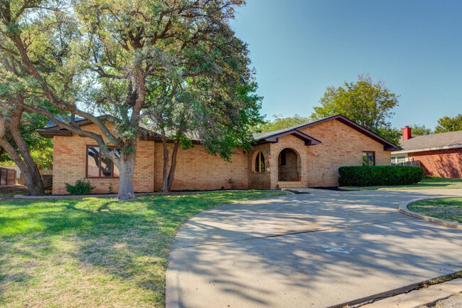 4203 W 3rd St in Plainview, TX - Building Photo - Building Photo