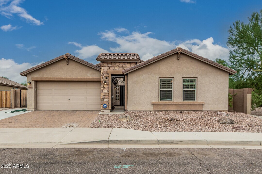 25667 W Primrose Ln in Buckeye, AZ - Building Photo