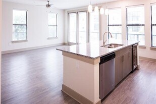4020 Gilbert Ave in Dallas, TX - Building Photo