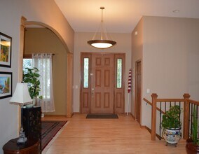 9217 Bear Claw Way in Madison, WI - Building Photo - Building Photo