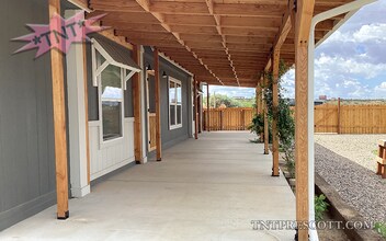 615 S Glendun Pl in Dewey-Humboldt, AZ - Building Photo - Building Photo