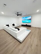 17926 Hillcrest Rd in Dallas, TX - Building Photo - Building Photo