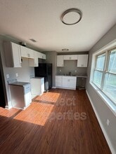 722 Kitchen St in Jonesboro, AR - Building Photo - Building Photo