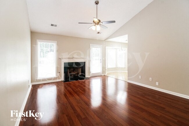 12 Montford Ct in Greensboro, NC - Foto de edificio - Building Photo