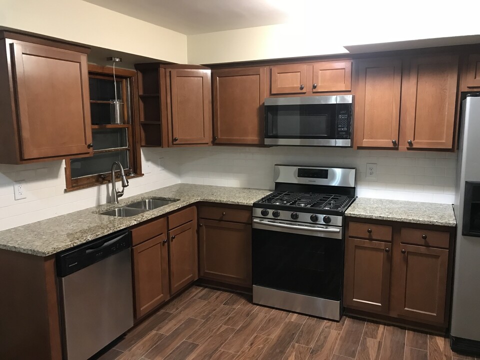 443 13th Ave S in South St. Paul, MN - Building Photo
