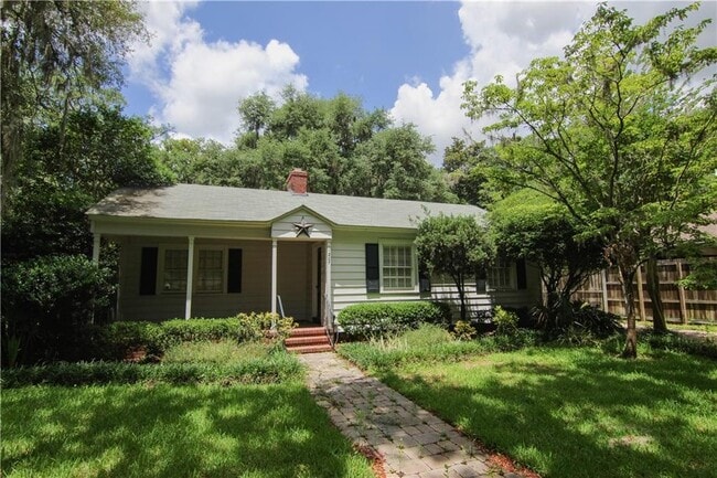property at 1207 Pine Ave