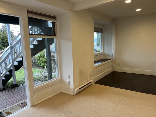 3771 W 15th Ave in Vancouver, BC - Building Photo - Building Photo