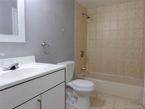2660 W 76th St-Unit -106 in Hialeah, FL - Building Photo - Building Photo