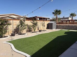 2141 Carlos Leon in El Paso, TX - Building Photo - Building Photo