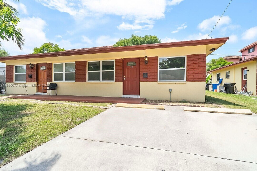 535 NW 18th St in Fort Lauderdale, FL - Building Photo
