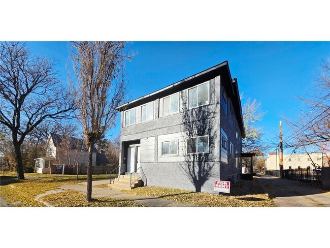 property at 414 N 33rd Ave