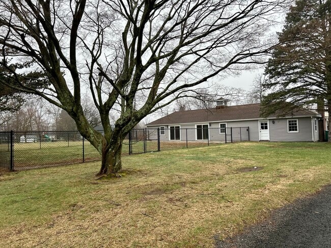 120 Mountain Rd in Seymour, CT - Building Photo - Building Photo
