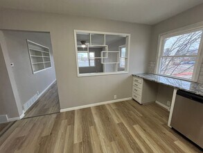 311 6th St S-Unit -#B in Wisconsin Rapids, WI - Building Photo - Building Photo