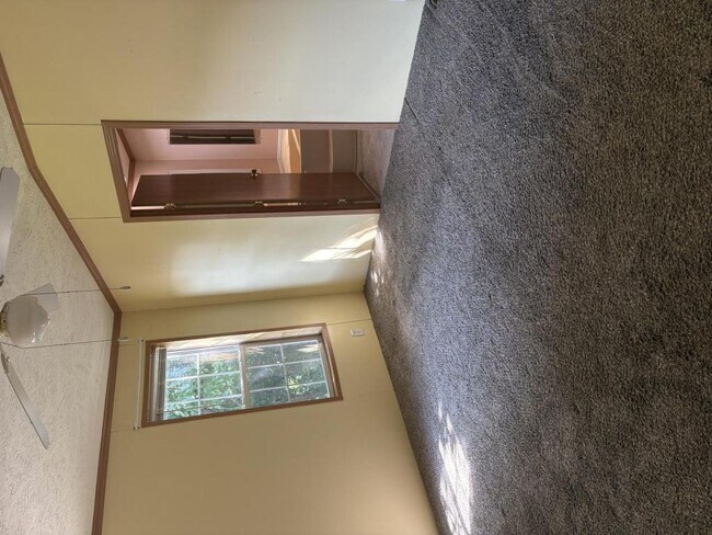 3122 Peartree Ln in Muscatine, IA - Building Photo - Building Photo