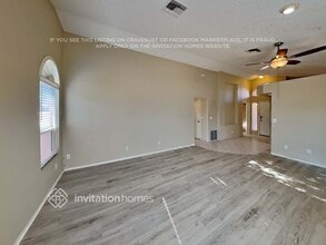 1055 W Sunward Dr in Gilbert, AZ - Foto de edificio - Building Photo