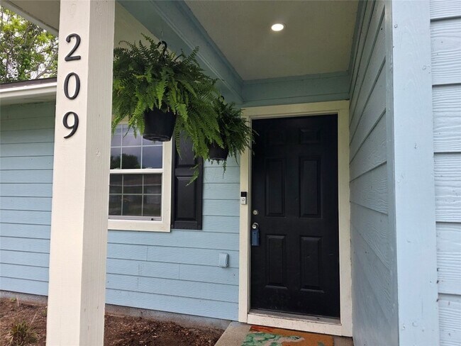 209 Franlee St in La Marque, TX - Building Photo - Building Photo