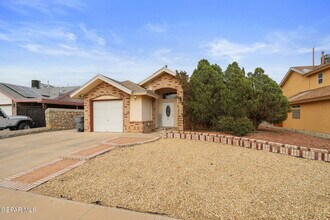 3286 Sal Berroteran Dr in El Paso, TX - Building Photo - Building Photo