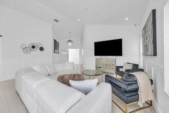 39 Dorchester Cir in Palm Beach Gardens, FL - Building Photo - Building Photo