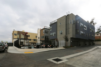 Latitudes at Silver Lake in Los Angeles, CA - Building Photo - Building Photo