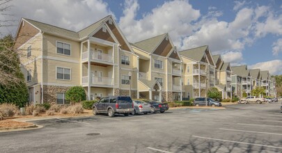 The Verandas Apartments in Valley, AL - Building Photo - Building Photo