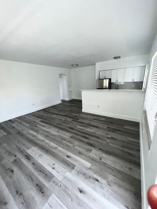 535 73rd St, Unit 1 in Miami Beach, FL - Building Photo