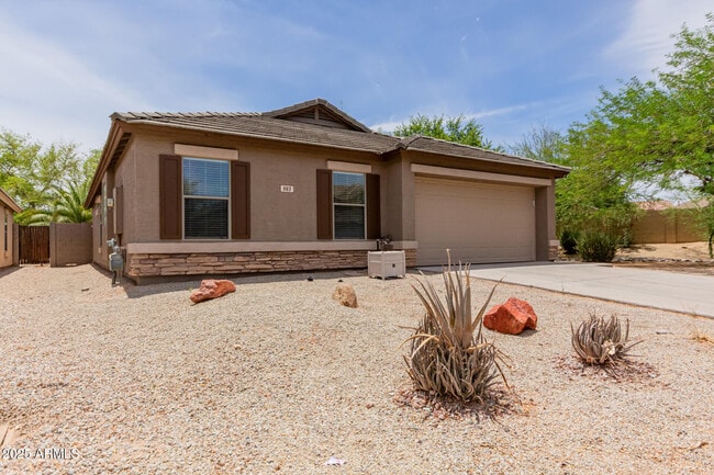 983 E Palomino Way in San Tan Valley, AZ - Building Photo - Building Photo