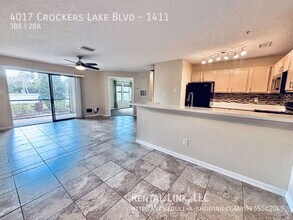 4017 Crockers Lake Blvd in Sarasota, FL - Building Photo - Building Photo