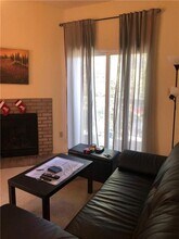 114 E 31st St in Austin, TX - Foto de edificio - Building Photo