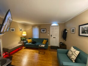 1059 W Barre St in Baltimore, MD - Foto de edificio - Building Photo