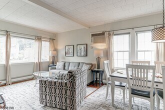 34 Fairview Ave in Summit, NJ - Building Photo - Building Photo