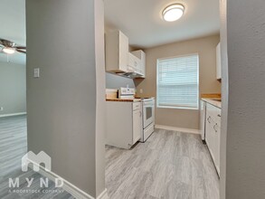 1507 Cardinal Dr in Ennis, TX - Building Photo - Building Photo