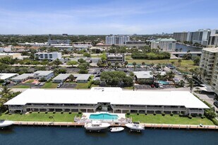2866 NE 30th St in Fort Lauderdale, FL - Building Photo