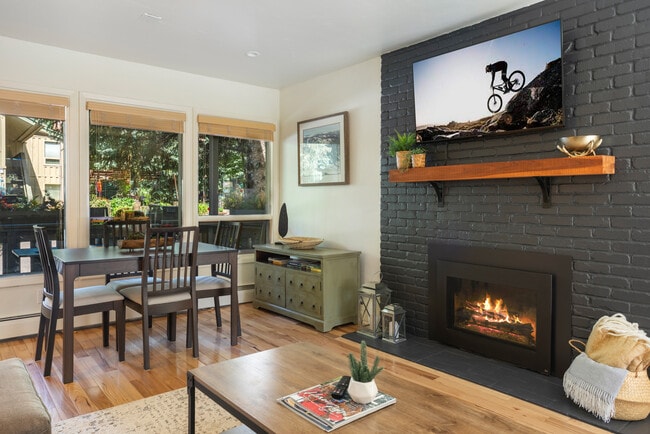 property at 909 Red Sandstone Rd