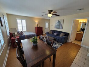 3223 Whitman Way in Tallahassee, FL - Building Photo - Building Photo