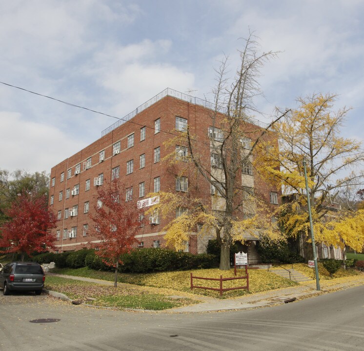 West Riverview Terrace Apartments in Dayton, OH - Building Photo