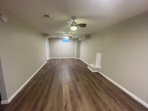 3510 S 87th Ave in Omaha, NE - Foto de edificio - Building Photo