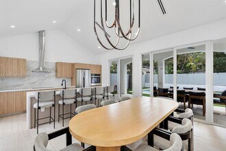 58 NE 45th St in Miami, FL - Building Photo - Building Photo