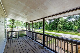 50 Canary St in Pointblank, TX - Building Photo - Building Photo