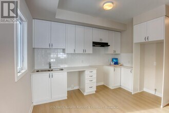 901 Mishi Private in Ottawa, ON - Building Photo - Building Photo