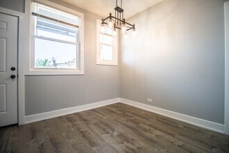 3208 W Belle Plaine Ave in Chicago, IL - Building Photo - Building Photo