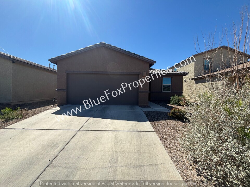 7095 W Jadewood Ln in Tucson, AZ - Building Photo