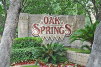 Oak Springs Apartments photo'