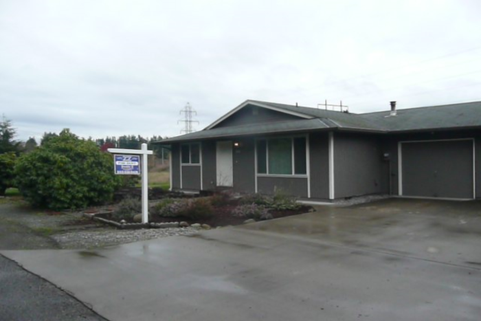 16516 46th Ave E in Tacoma, WA - Building Photo