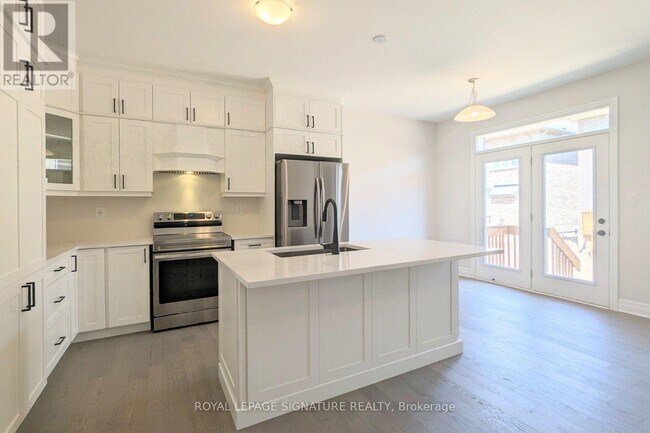 1225 Manitou Wy in Milton, ON - Building Photo - Building Photo