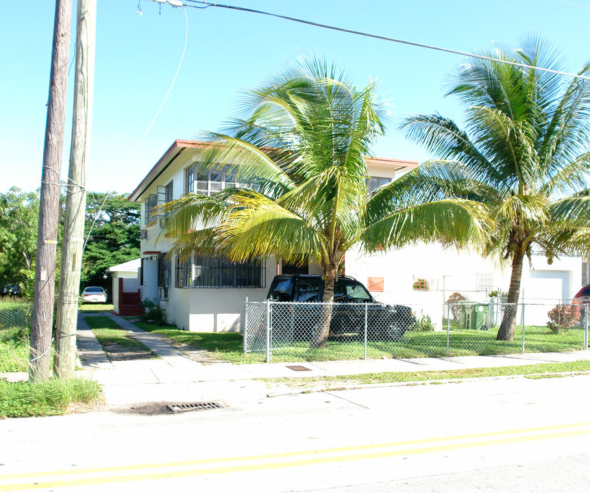 423 NE 71st St in Miami, FL - Building Photo