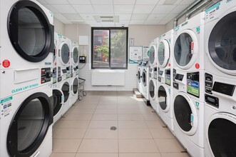 8 Vanderbilt Ave, Unit 11J in Brooklyn, NY - Building Photo - Building Photo