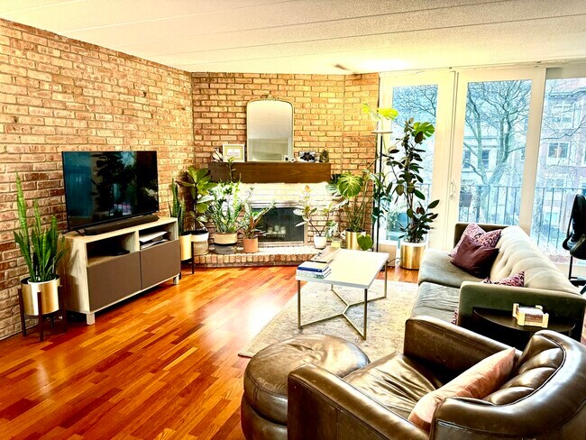 651 W Sheridan Rd in Chicago, IL - Building Photo - Building Photo