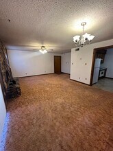 800 Laurelwood Dr-Unit -Unit 3 in Clovis, NM - Building Photo - Building Photo